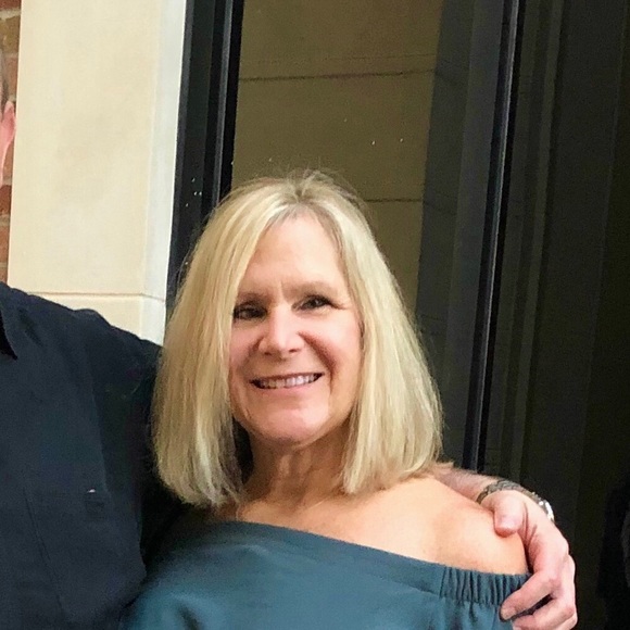 Meet your Posher, Erin - Picture 1 of 1